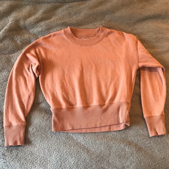 American Eagle Outfitters Tops - American eagle crew neck sweatshirt